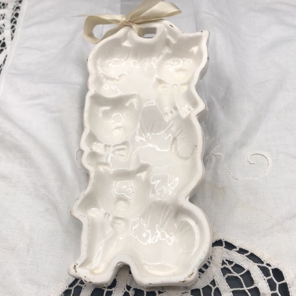 Cat Wall Hanging with Stacked Cats Ceramic 7 1/2" - Picture 2 of 5